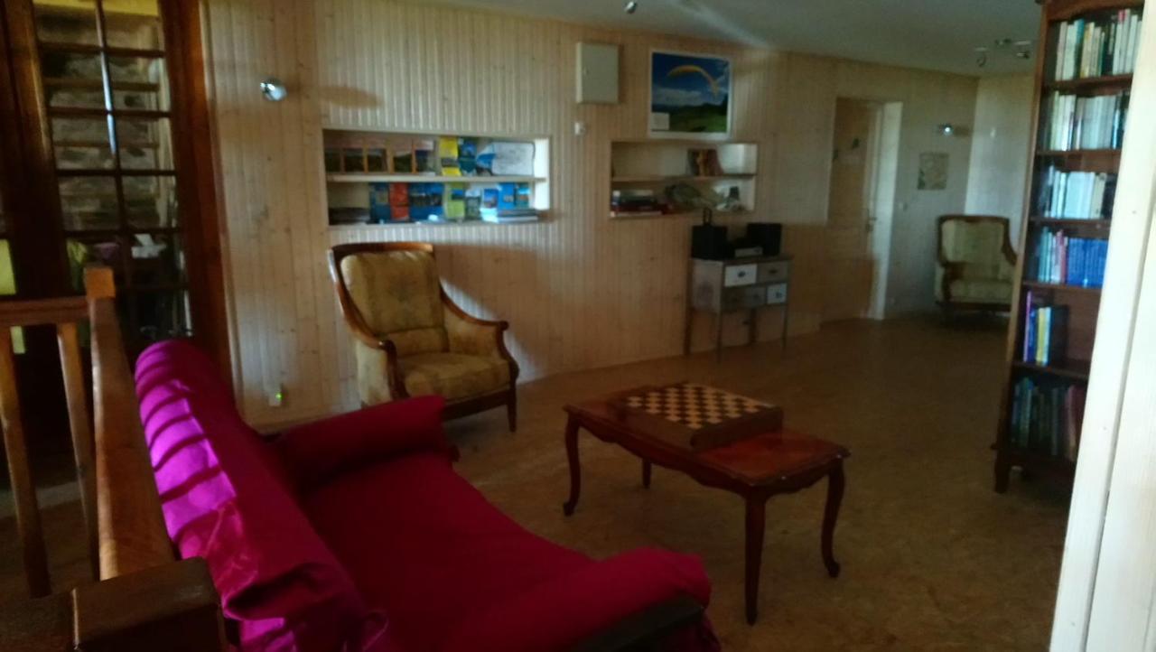 Bed and Breakfast La Ferme Du Crie Chaudeyrolles Zewnętrze zdjęcie